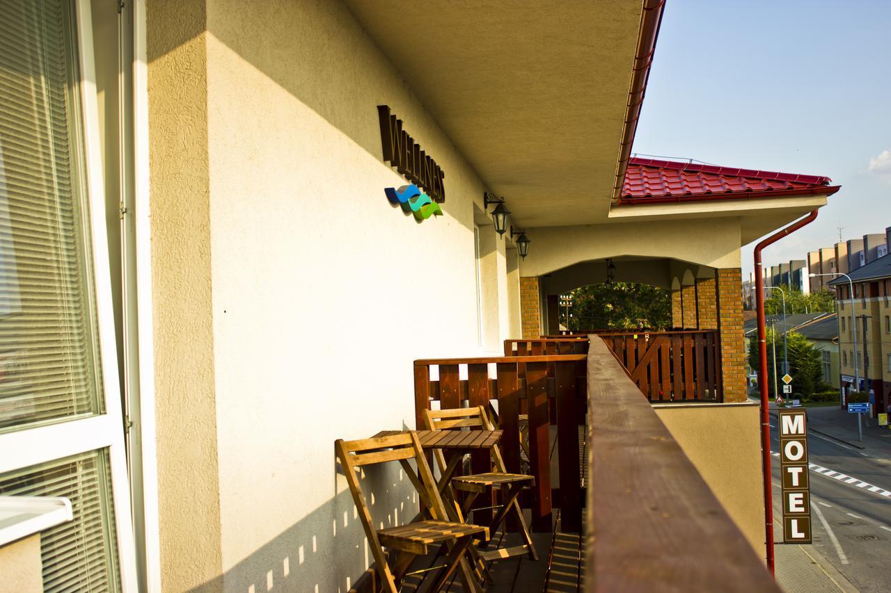 Motel Goerfoel Velky Meder Exterior foto